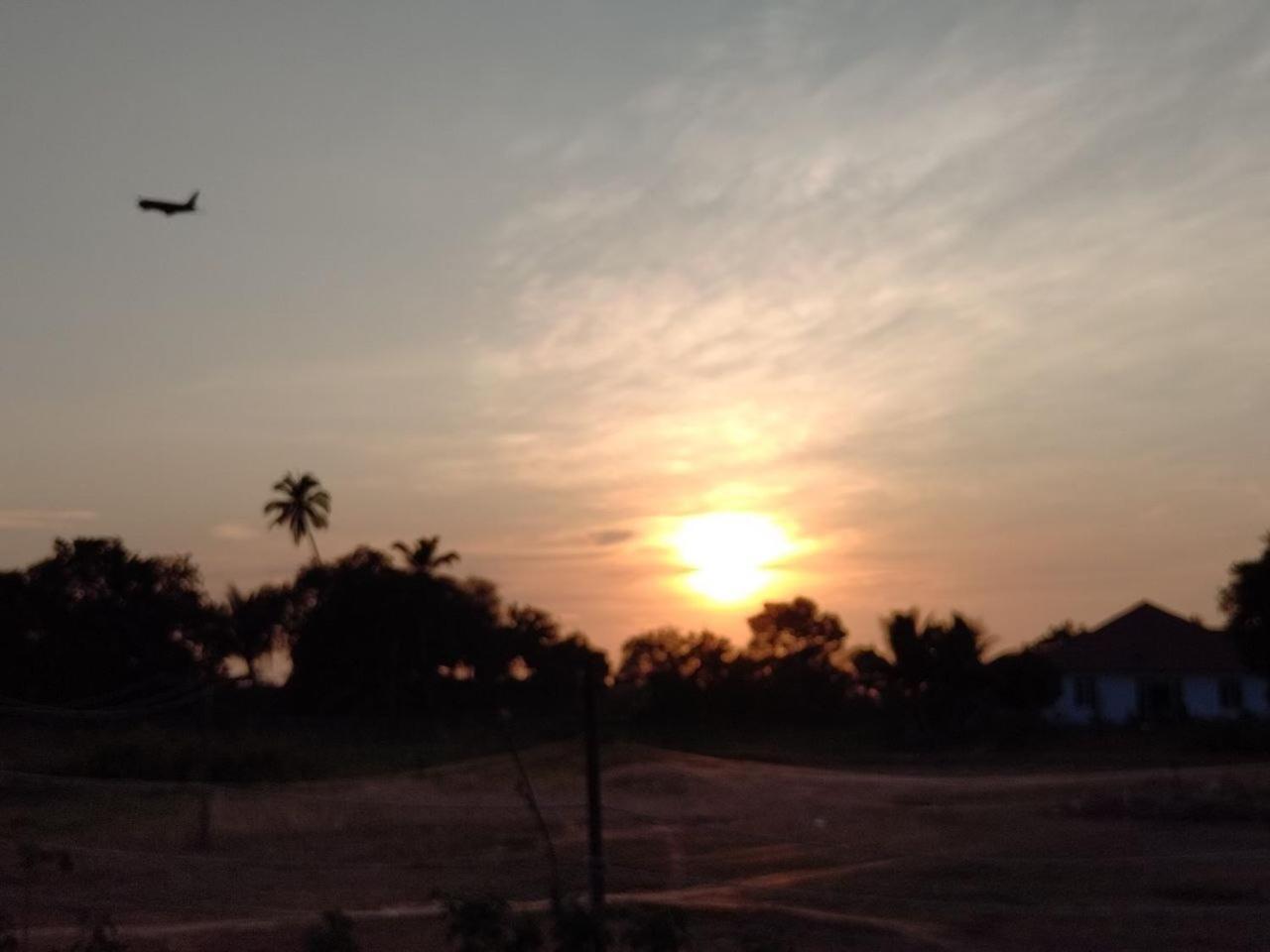 Funduq Al Busyra Motel Pantai Cenang  Exterior photo