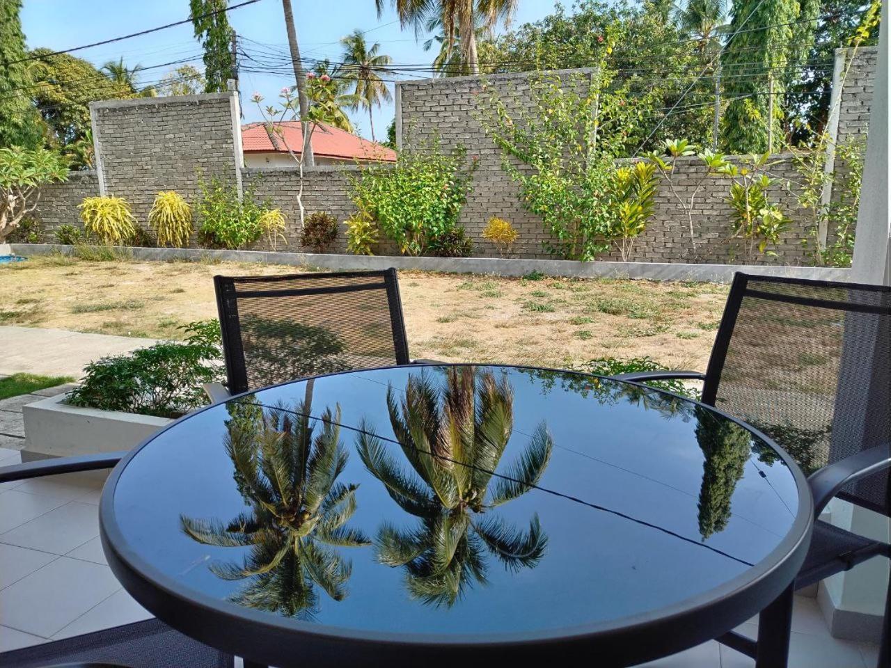 Funduq Al Busyra Motel Pantai Cenang  Exterior photo
