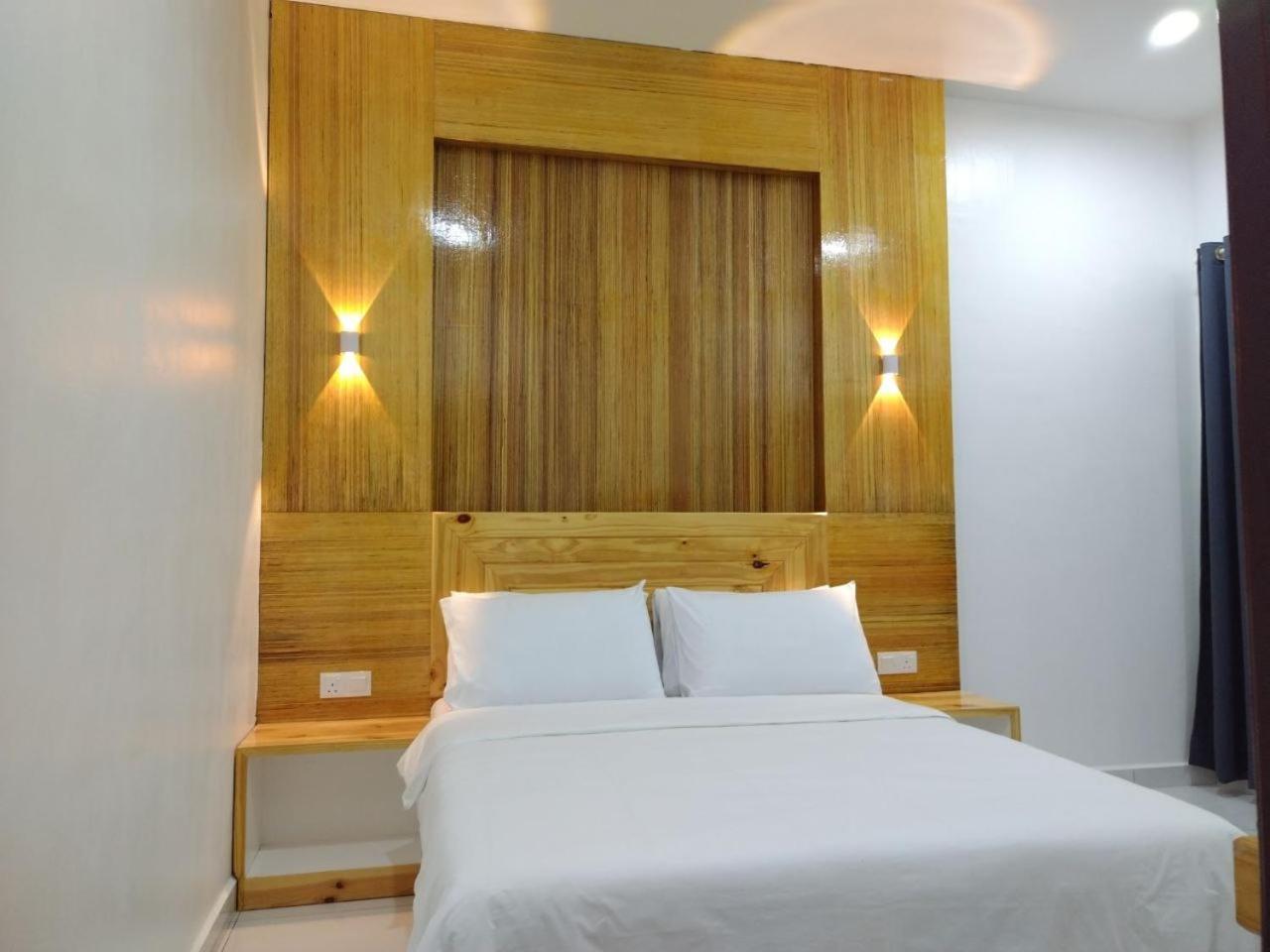 Funduq Al Busyra Motel Pantai Cenang  Exterior photo